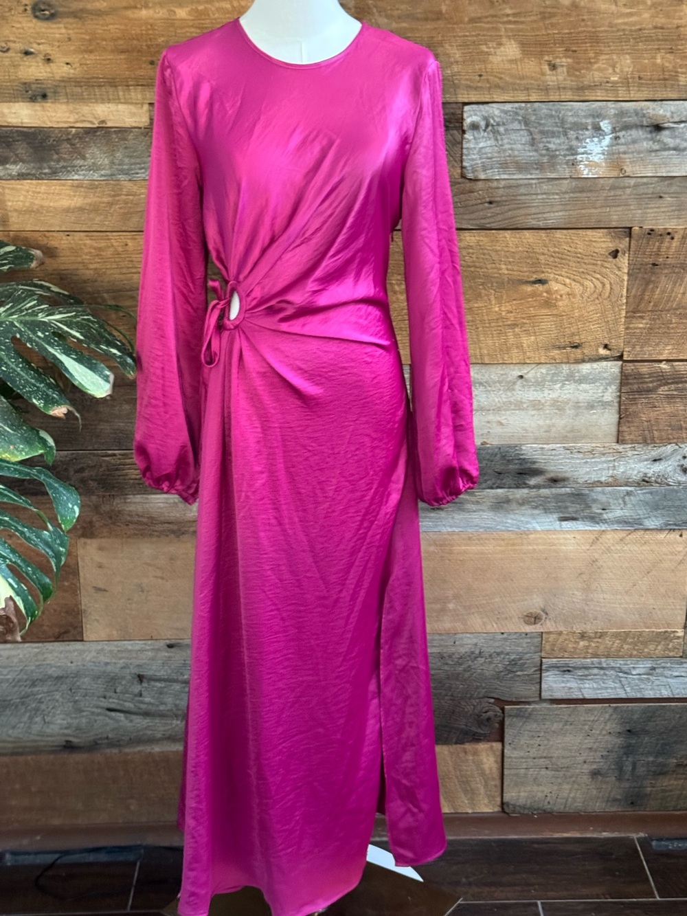 House of Harlow 1960 Magenta O-Ring Maxi Dress Long Sleeve Medium EUC